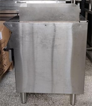 Γκριλ Ηλεκτρικό Μονό Επιδαπέδιο 40x73x86Cm ELECTROLUX